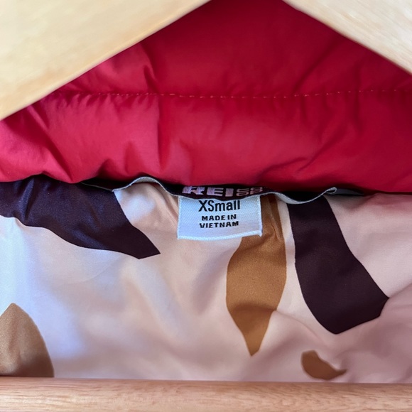 REI CO OP puffer jacket - Picture 4 of 5